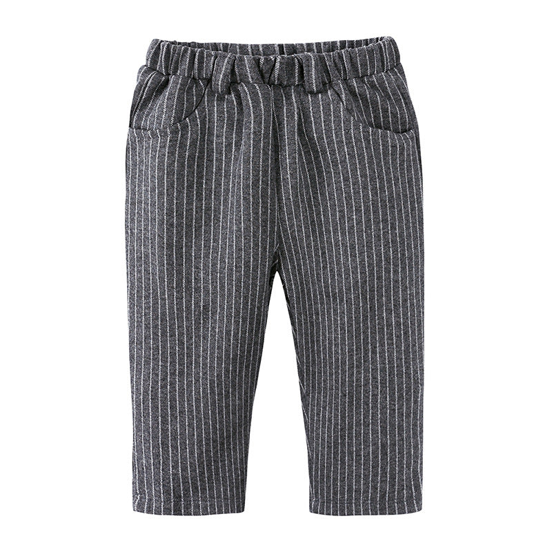 Baby-Anzugset mit Fliege und passender Jacke und Hose