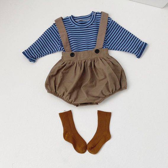 Conjunto de peto y camiseta de manga larga para niña