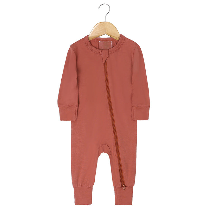 Baby-Schlafanzug mit Schnellreißverschluss und langen Ärmeln