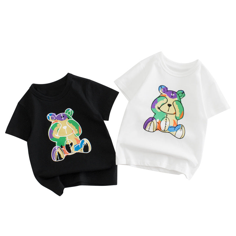 Kinder-Kurzarm-T-Shirt mit süßem Regenbogenbär-Design
