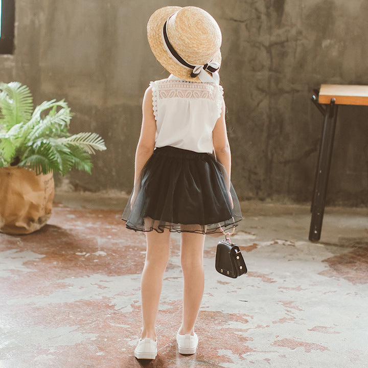 Ensemble pour fille blouse blanche et jupe noire avec détails dentelle